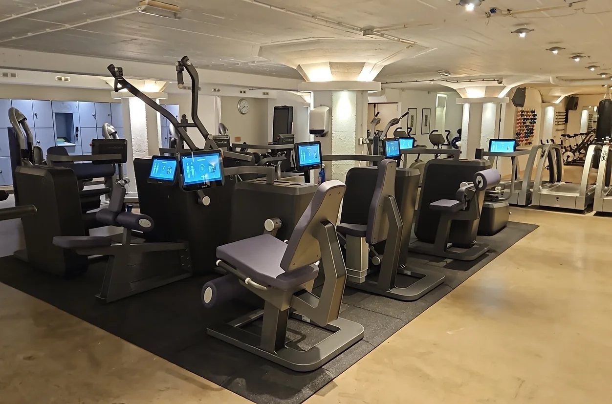 Milon circuit training apparatuur